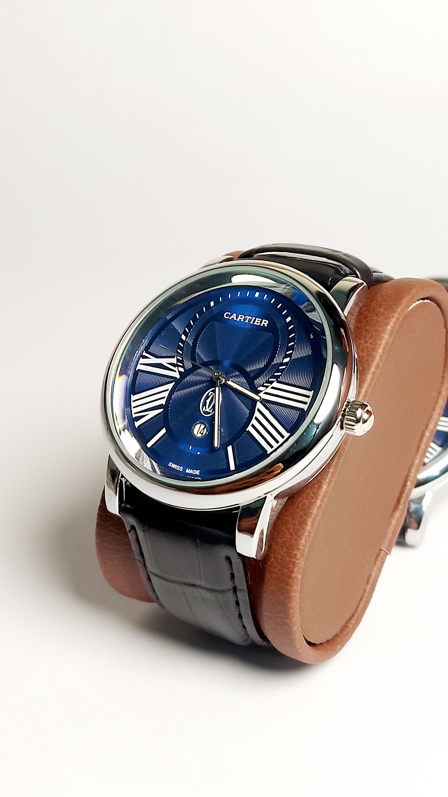 Ronde Louis Cartier Premium Watch ( Gold & Blue Color )