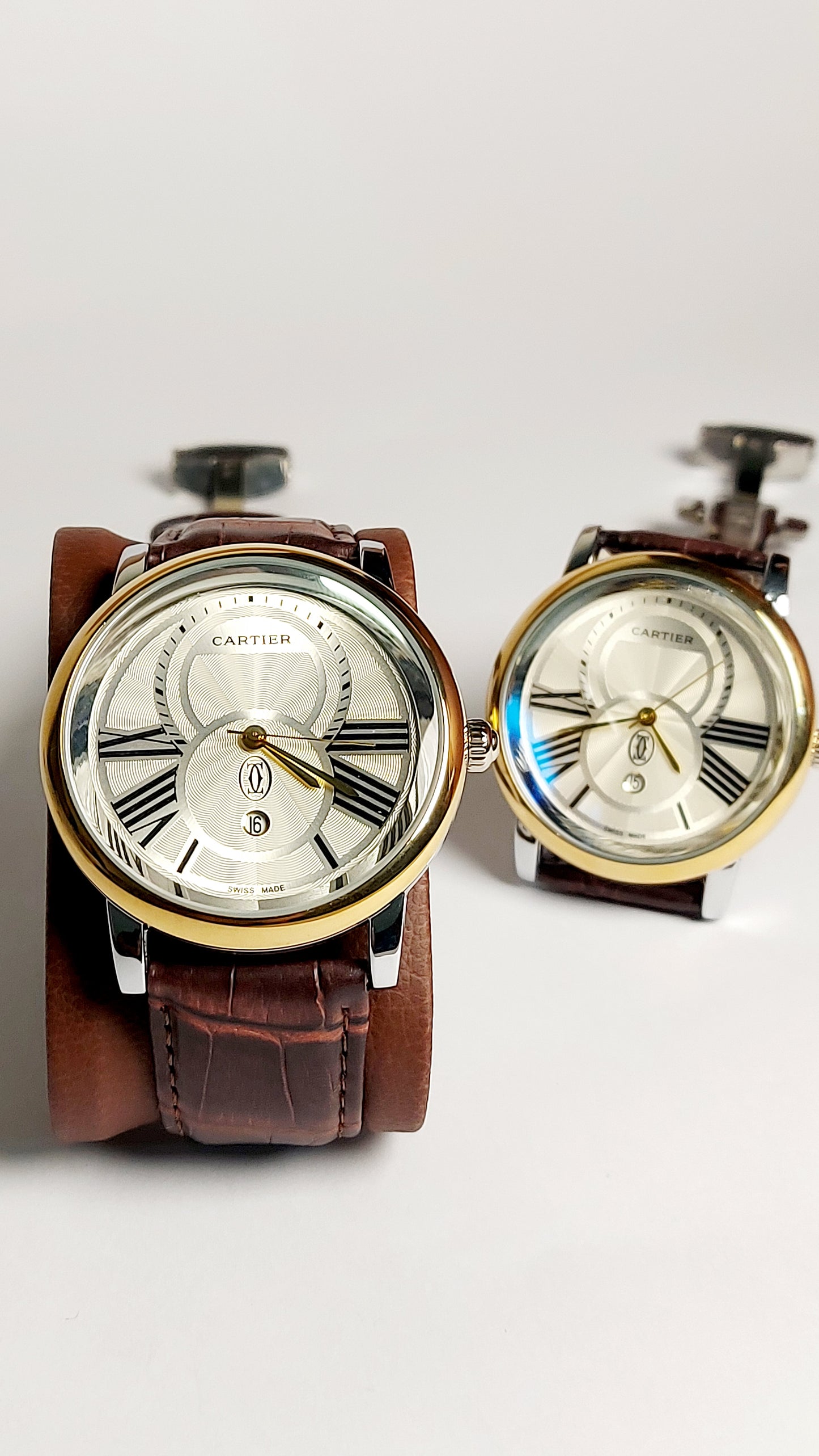 Ronde Louis Cartier Premium Watch ( Gold & White Color )