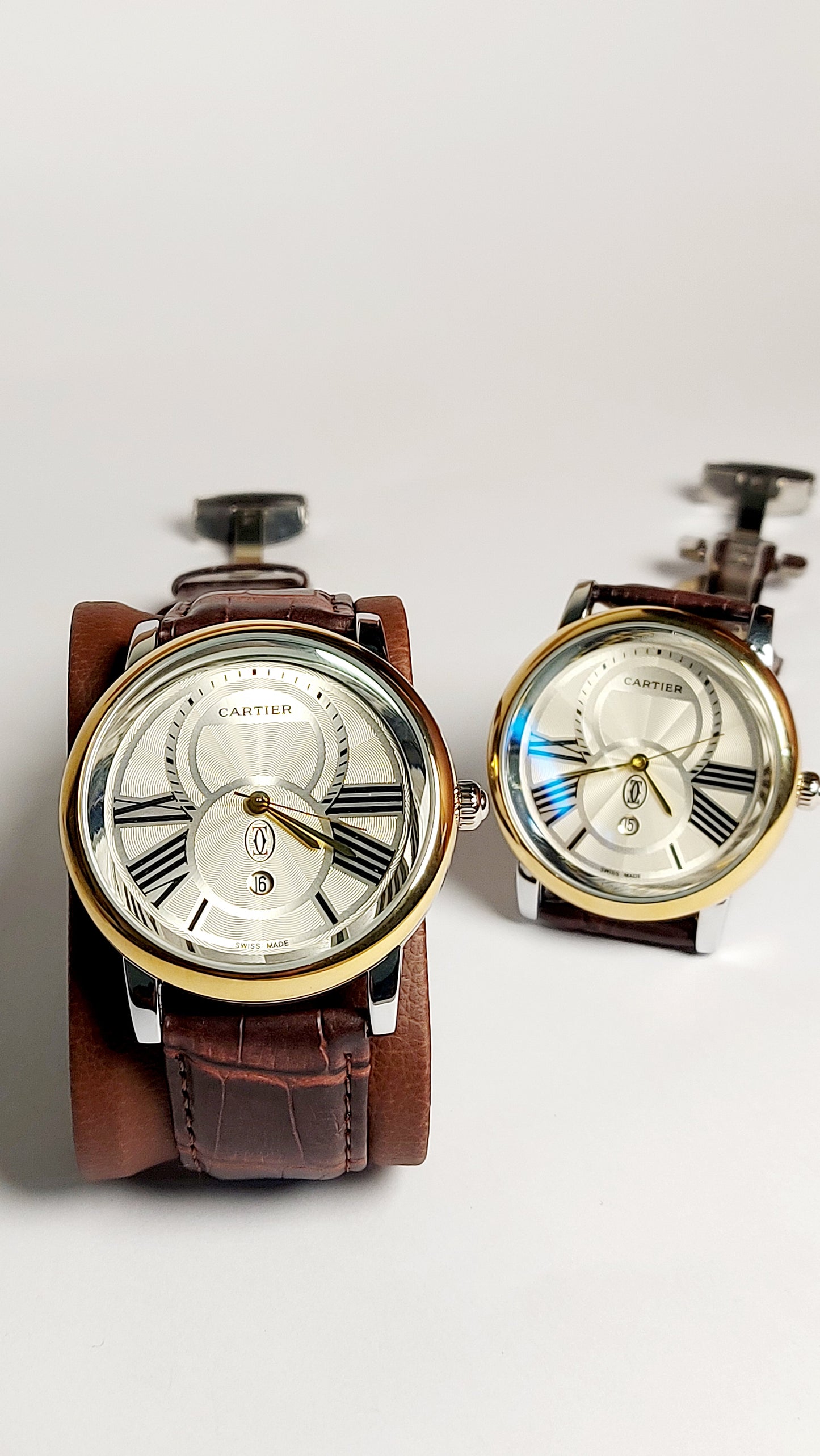 Ronde Louis Cartier Premium Watch ( Gold & White Color )