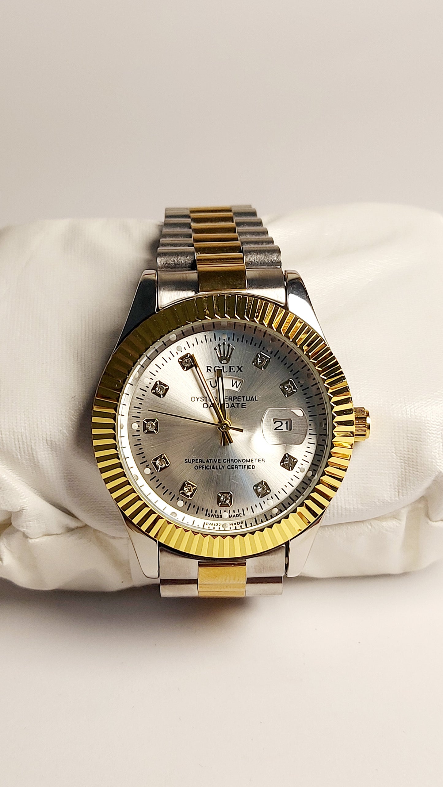 Rolex_clasp Valuable Good Quality Watch. ( White Gold color )