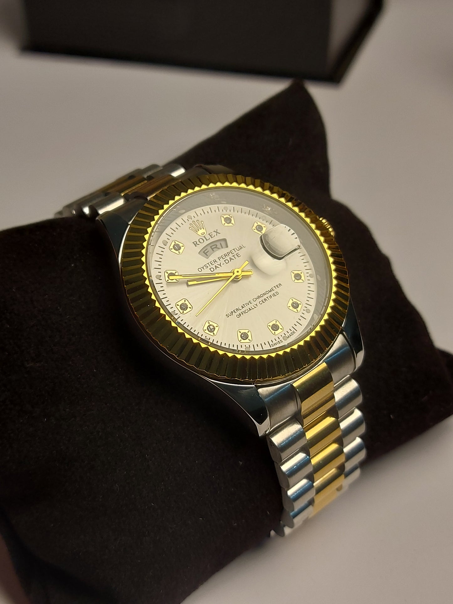 Rolex_clasp Valuable Good Quality Watch. ( White Gold color )