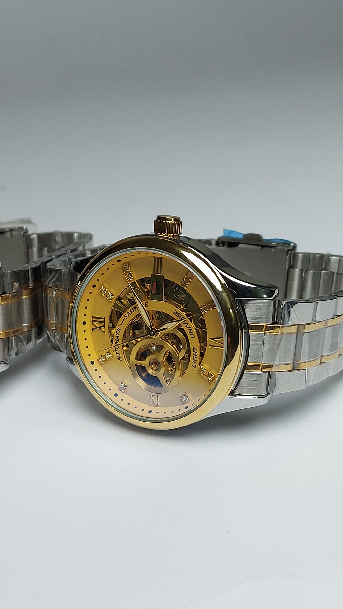 True Worth Face Gear Automatic Watch with Premium quality stainless steel material for men's ( Silver Gold )