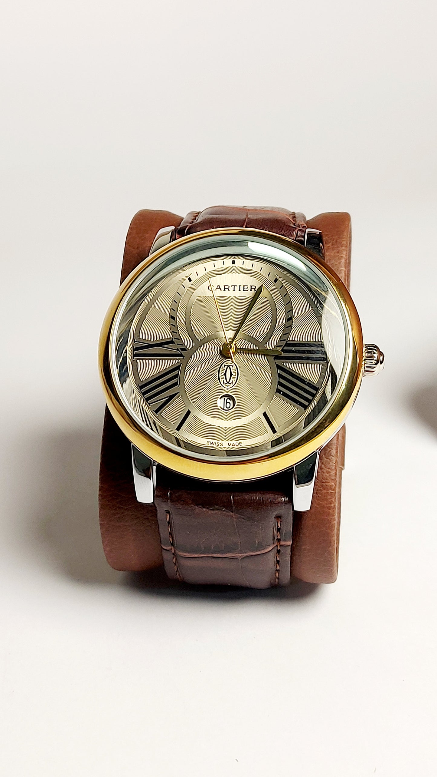 Ronde Louis Cartier Premium Watch ( Gold & Brown Color )