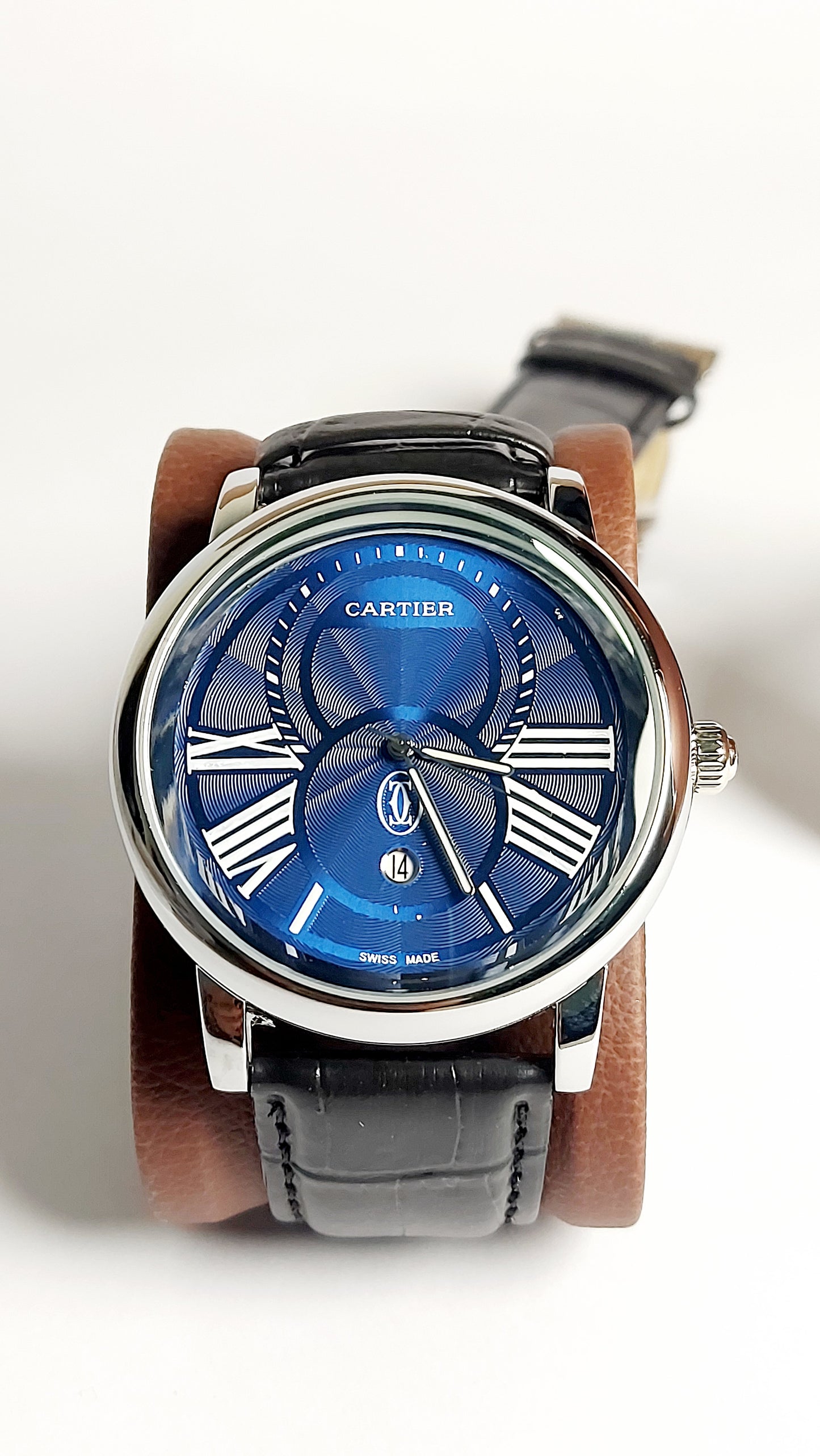 Ronde Louis Cartier Premium Watch ( Gold & Blue Color )