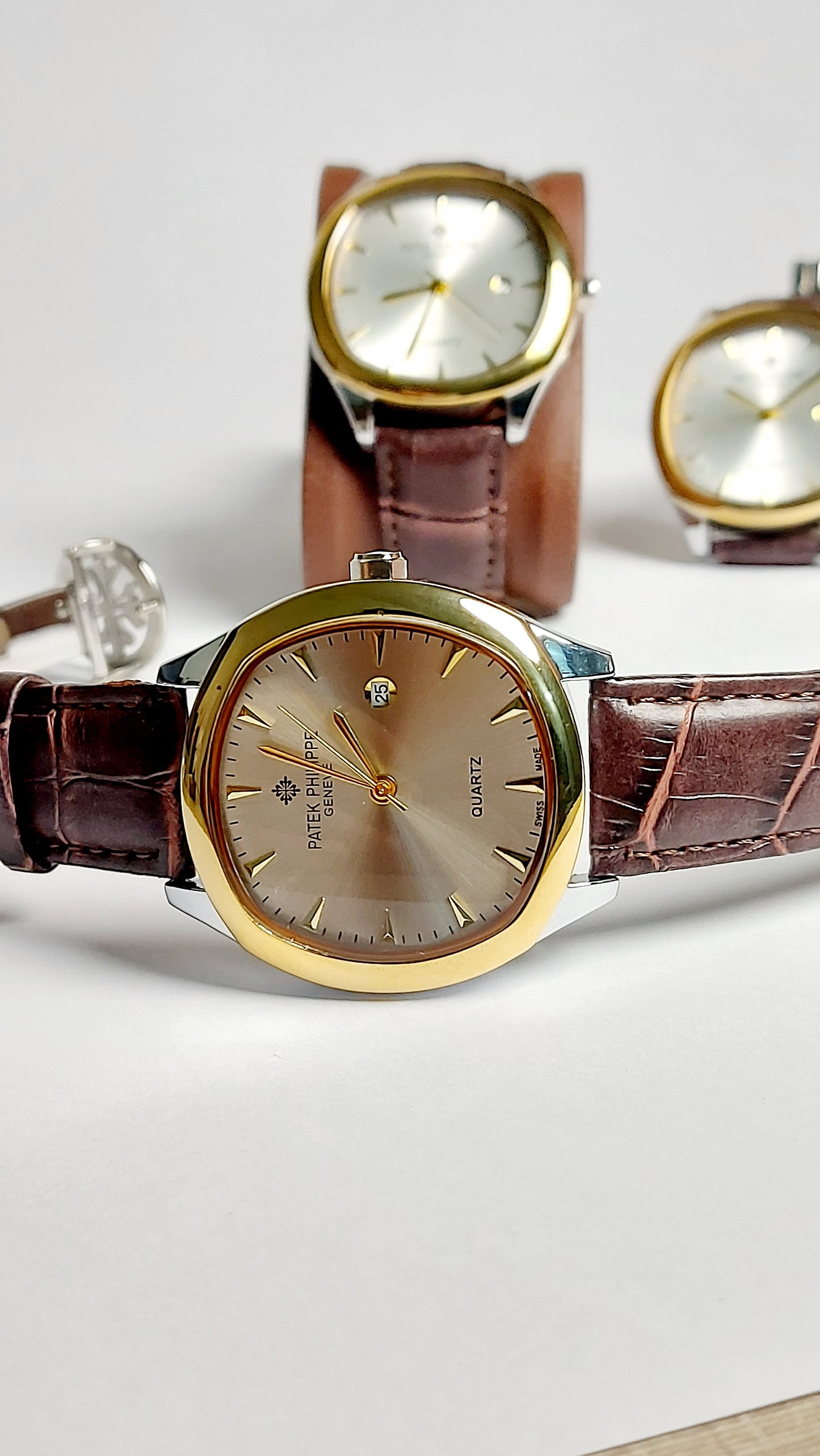 Patek Philippe Quartz Premium Quality Watch ( Gold White shaded )